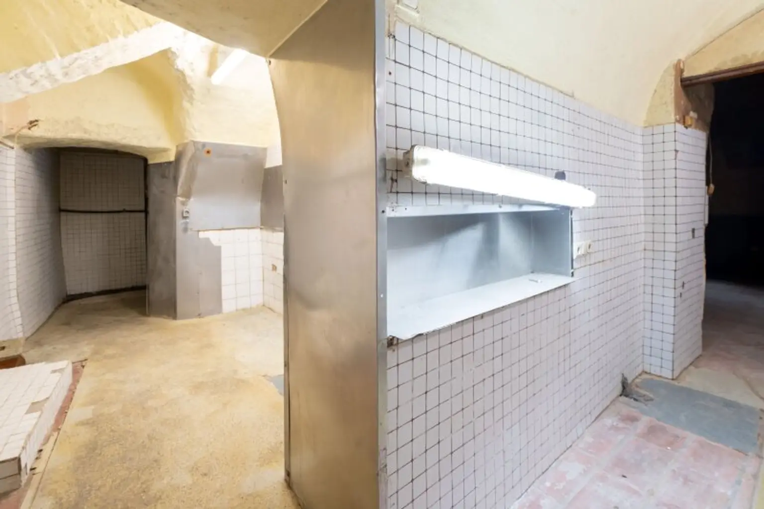 Bestandsfreies Mehrparteienhaus mit 5 Wohnungen + 1 Geschäftslokal in Toplage von Obernberg am Inn zu kaufen!