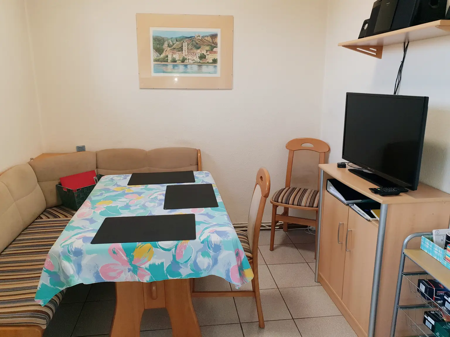 Zweifamilienhaus mit großem Garten zu verkaufen!