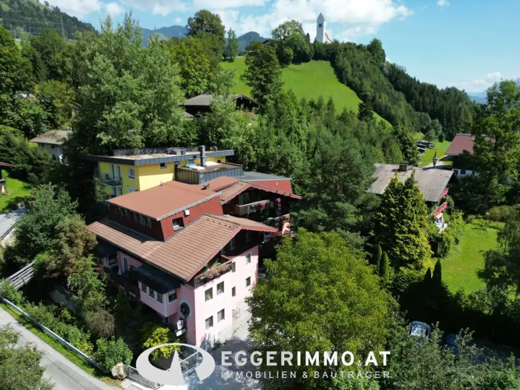 Attractive Apartment House – Ideal for Investors & Owner-Operators in Bruck a. d. Großglocknerstraße.
