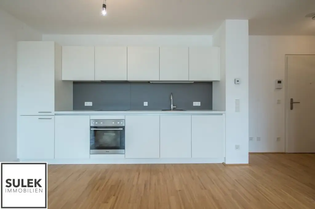 *Ab Februar* Helle 2 Zimmer Dachgeschosswohnung mit hofseitiger Terrasse - Abendsonne auf der eigenen Terrasse genießen! // ab 02/26 **VIDEO**