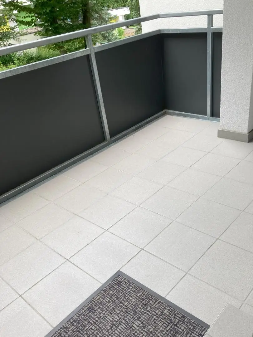 Sehr gepflegte und barrierefreie 4-Zimmer Eigentumswohnung in zentraler, ruhiger Wohnlage mit Grünblick. Empfehlenswert!