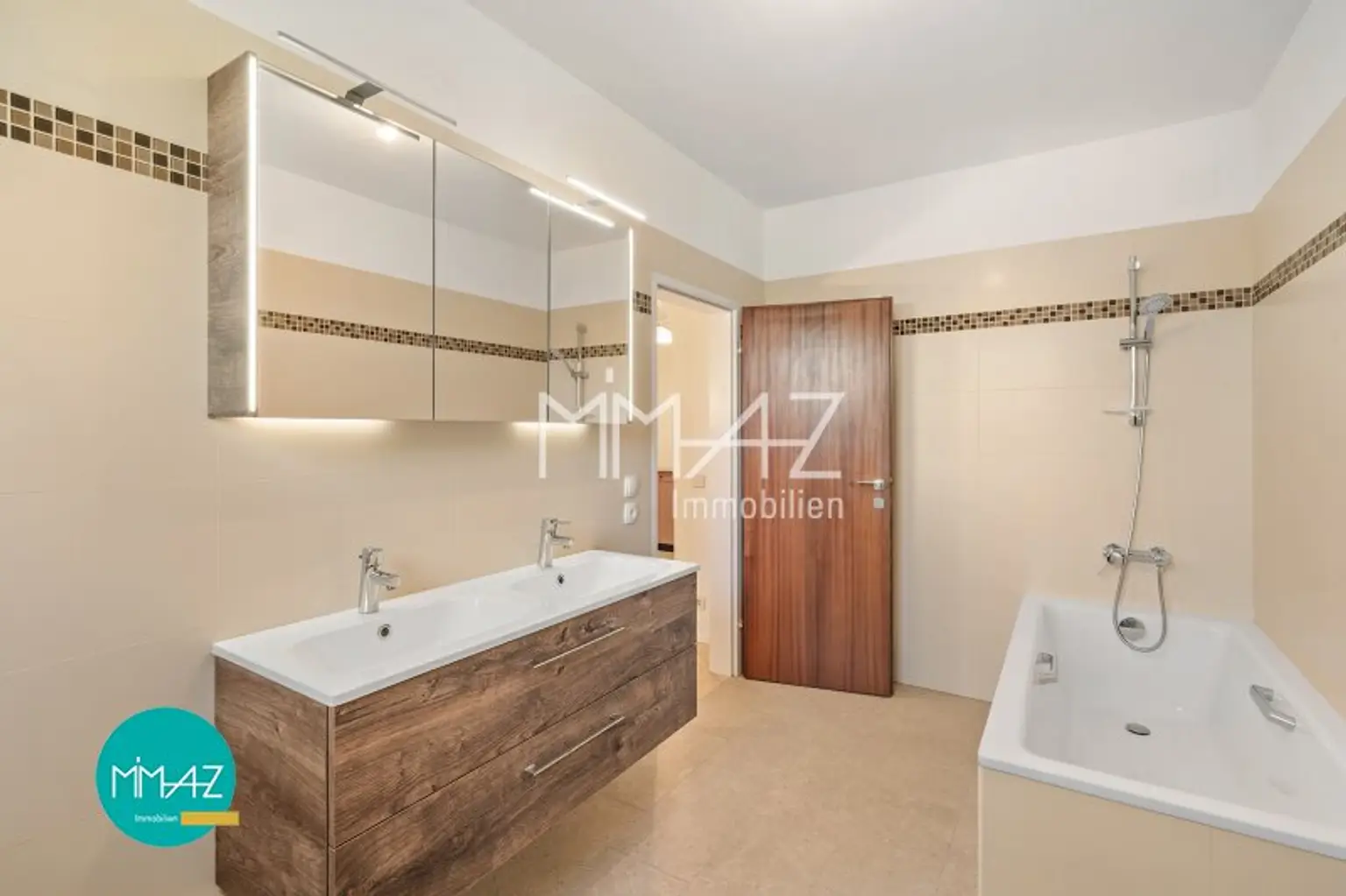 Seltene Gelegenheit! Wohnhaus mit 3 separaten Einheiten und großem Garten! Wohnen-Arbeiten-Vermieten oder Generationen verbinden!