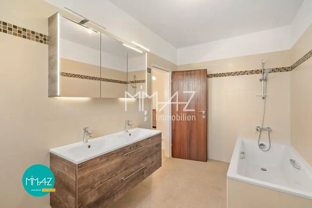 Seltene Gelegenheit! Wohnhaus mit 3 separaten Einheiten und großem Garten! Wohnen-Arbeiten-Vermieten oder Generationen verbinden!