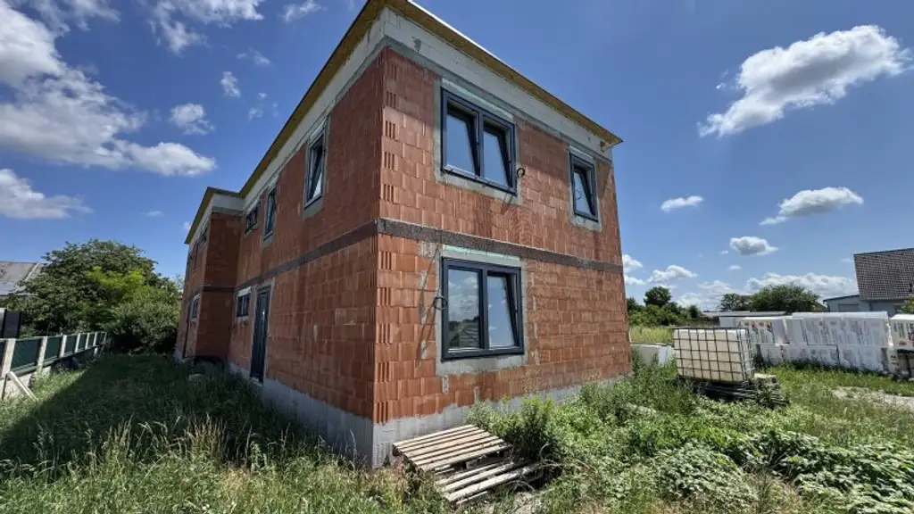 Moderne Doppelhaushälfte in Lassee - Perfektes Zuhause zum Erstbezug für die ganze Familie!