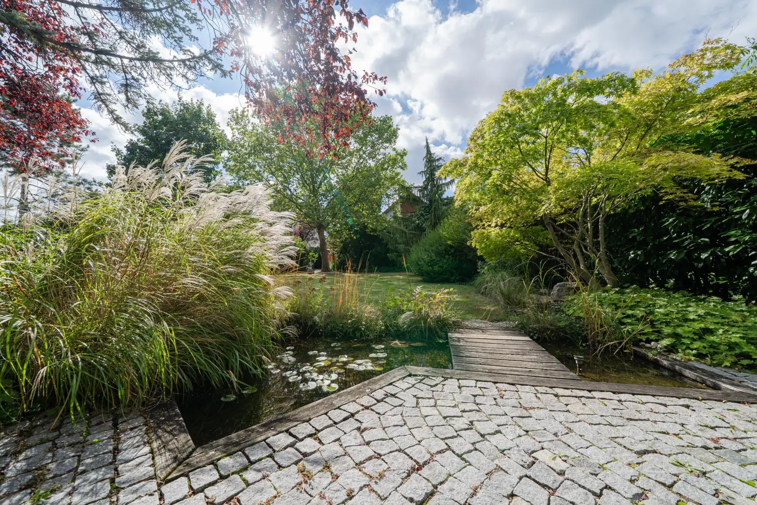 EIN HAUS MIT CHARAKTER! Einzigartiges Einfamilienhaus mit traumhaftem Garten, Garage und mehr!