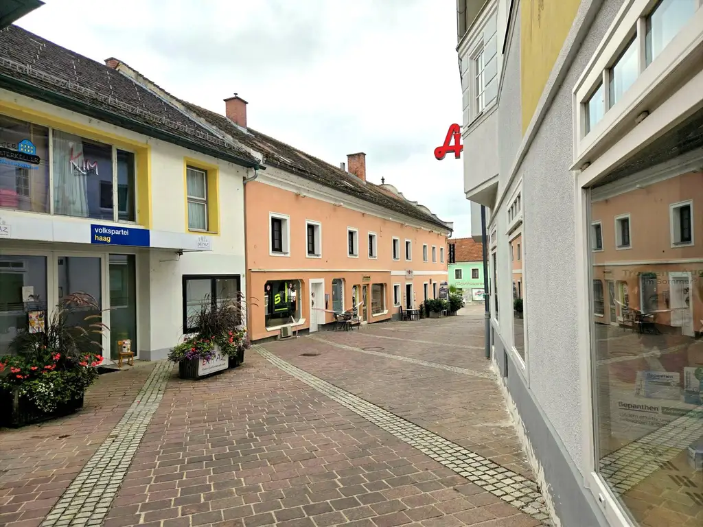 Freundliche Geschäftsräumlichkeit, Büro, Ordination oder Kanzlei im Erdgeschoss im Zentrum Haag zu mieten