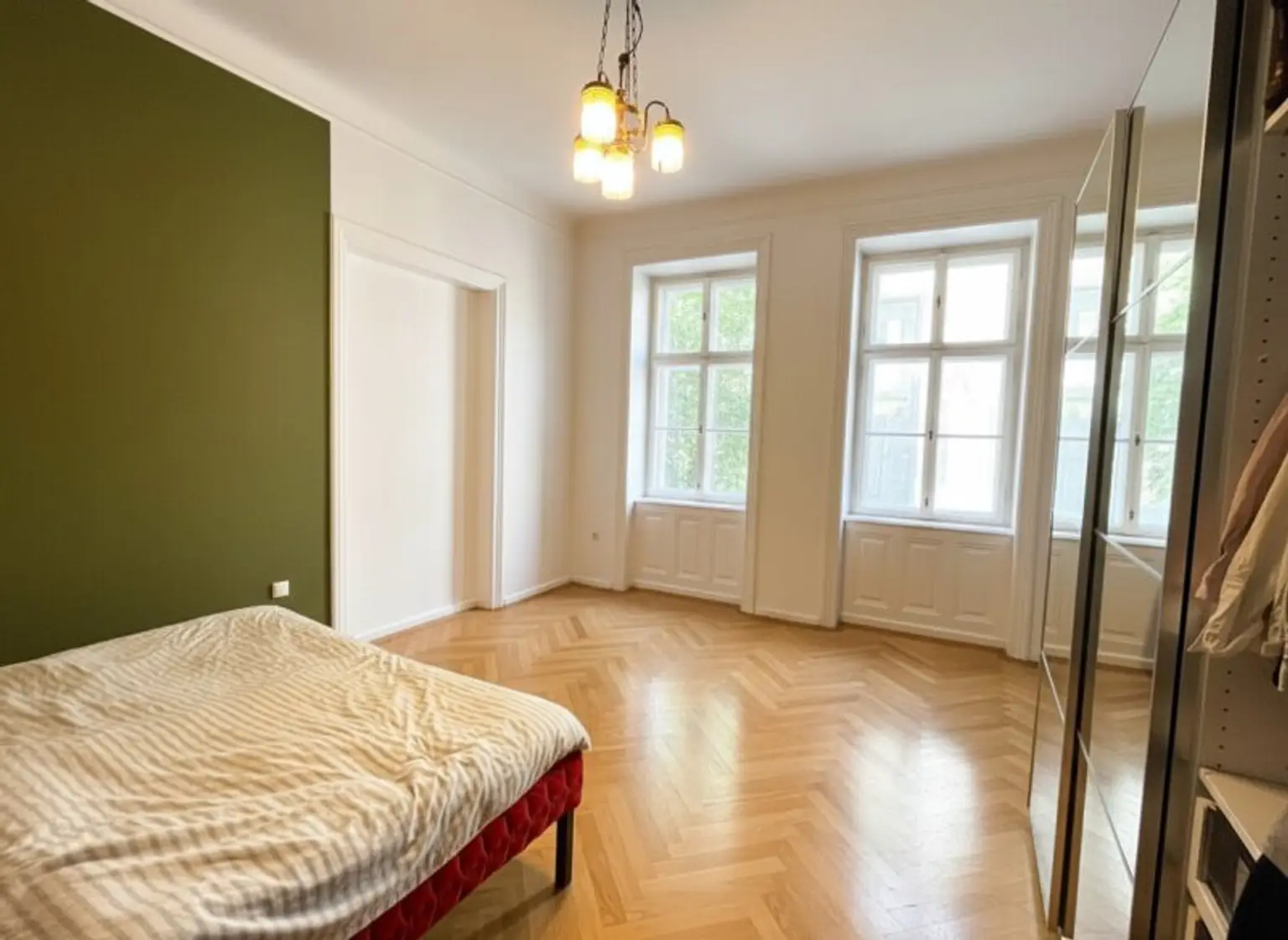 Charmante Altbauwohnung in ruhiger Innenhoflage