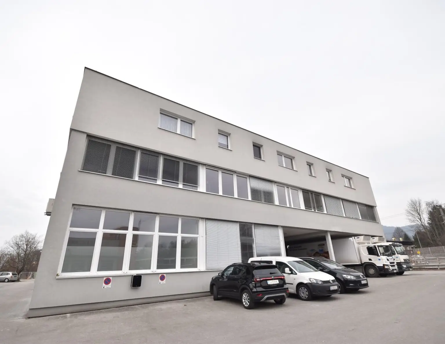 "BETRIEBSOBJEKT mit BÜRO und LAGER in Bergheim mit guter Anbindung"