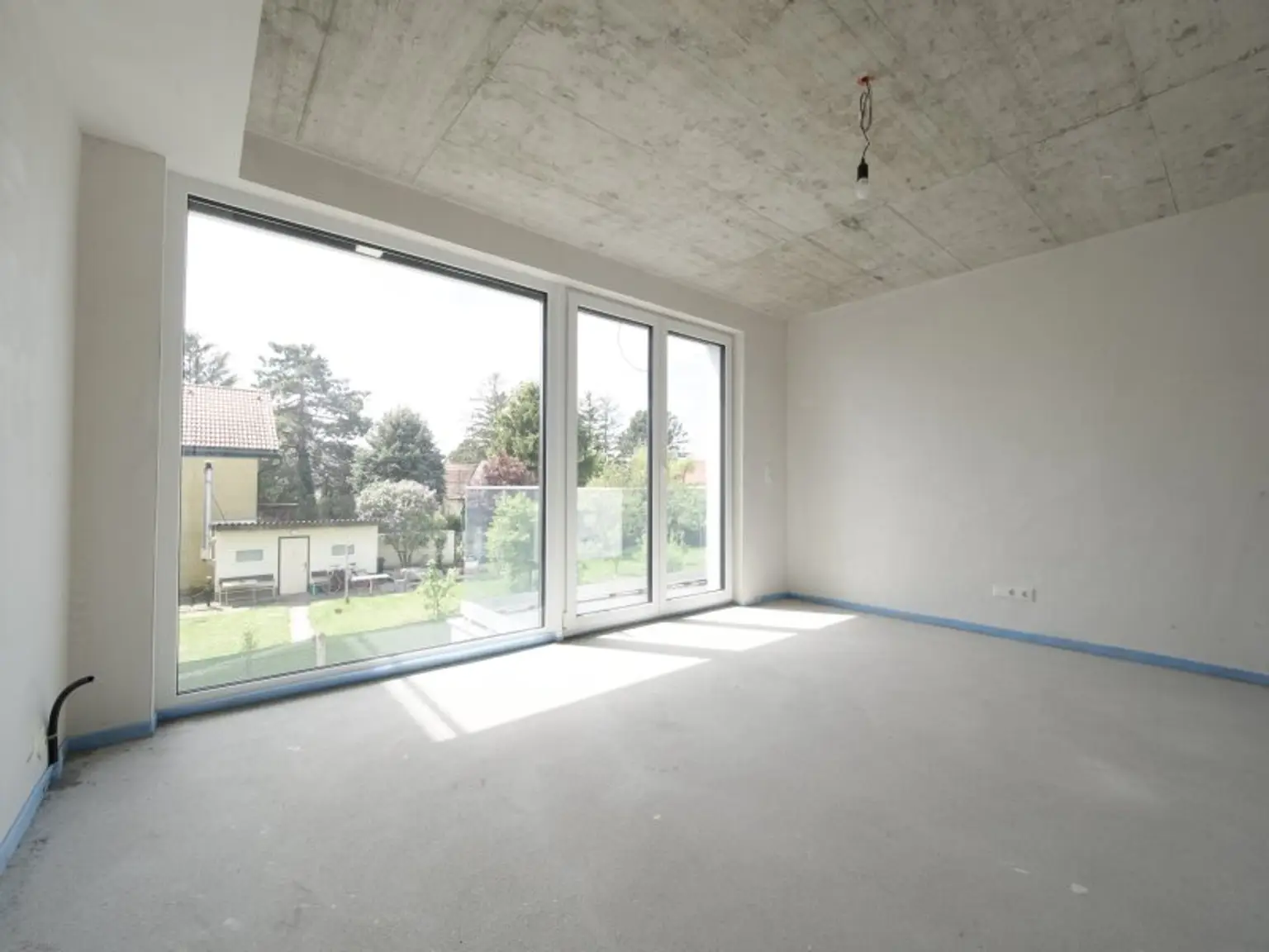 Exklusives Reihenhaus in Grünruhelage mit perfekter Raumaufteilung am Stadtrand Wiens