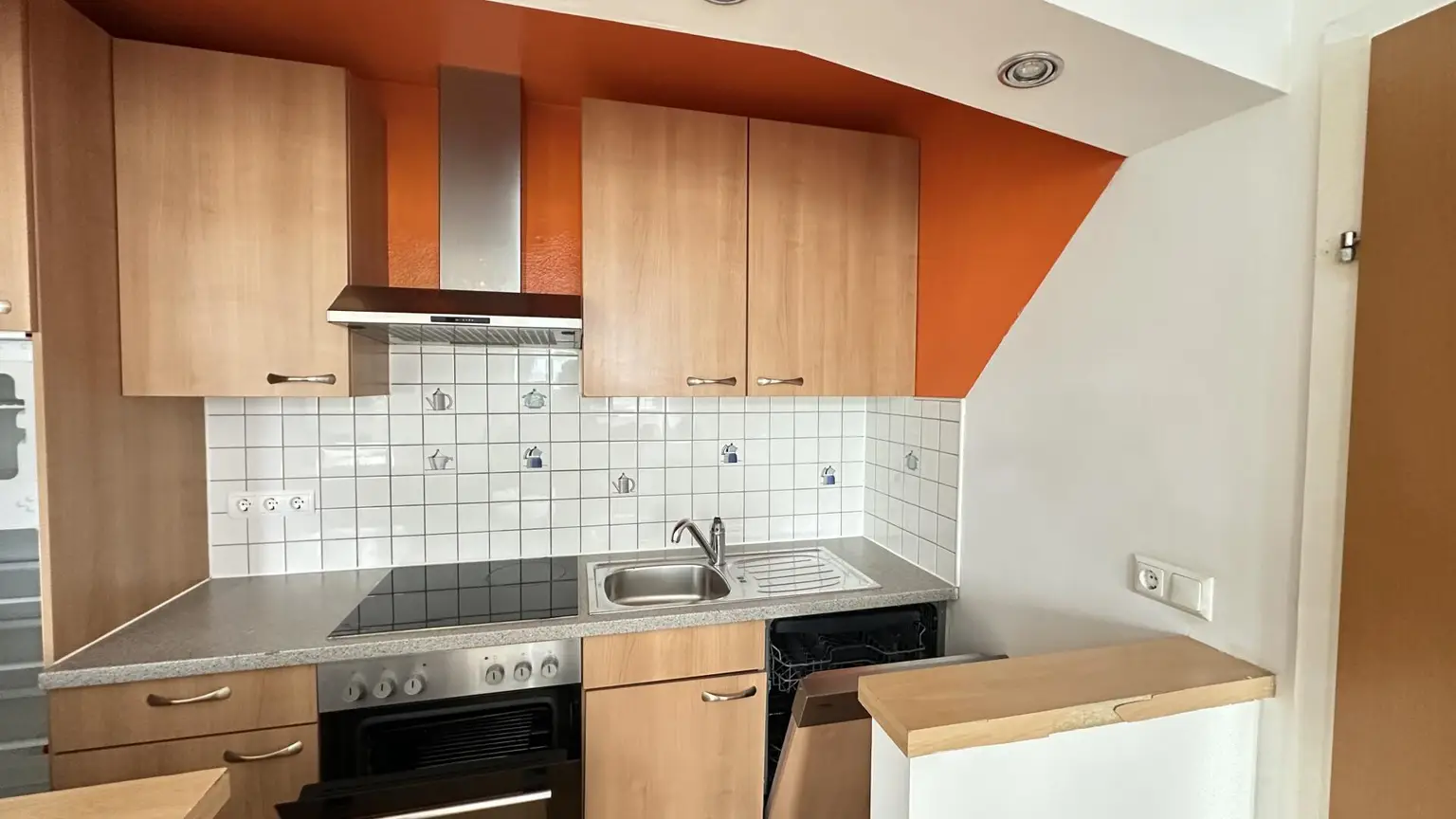 Eigentum in Graz-Eggenberg: 2-Zimmer Wohnung mit Küche & Innenhof-Parkplatz