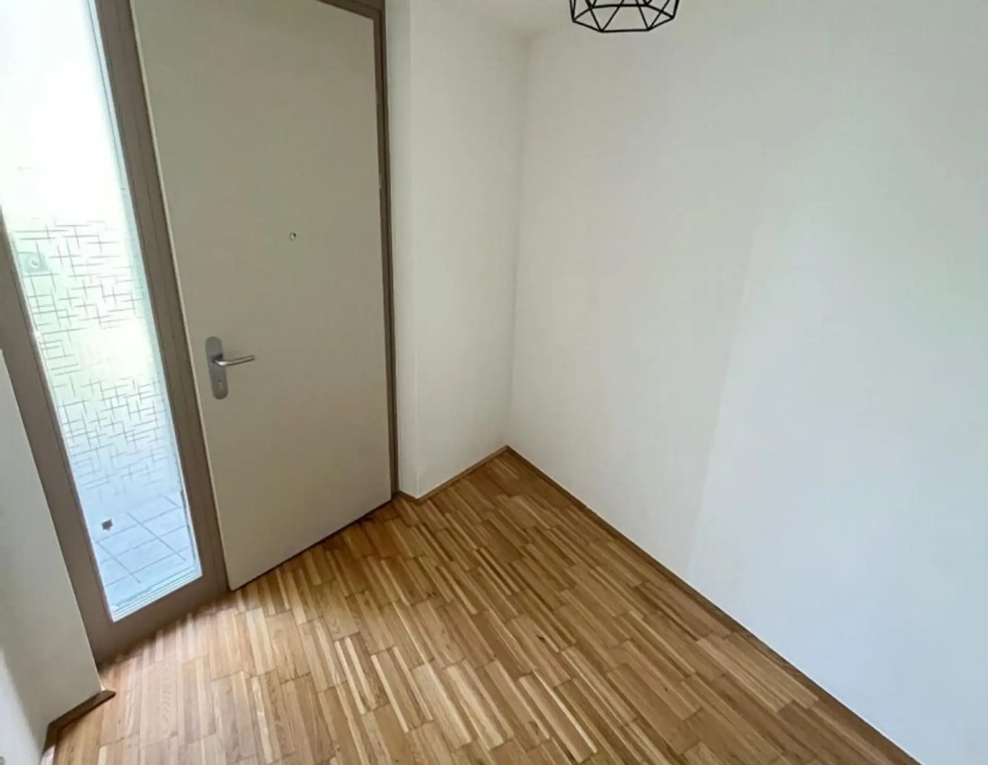 NEU - Höchst Originelle & Sehr Schönes Reihenhaus in der Griesgasse - Stilvoll Wohnen, Haustiere Erlaubt! WG Geeignet!