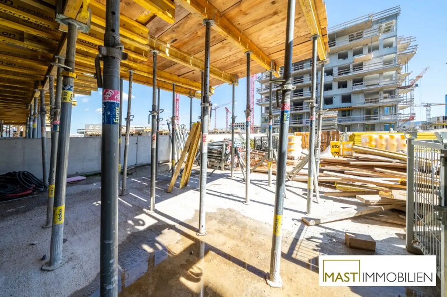 Wieder verfügbar! Provisionsfreie 3 Zimmer Familienwohnung mit über 65 qm Freifläche!