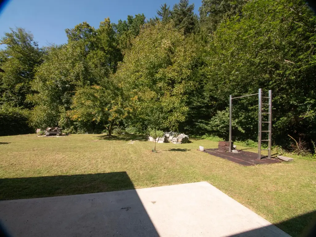 Schönes Holzhaus in absolut ruhiger Waldrandlage