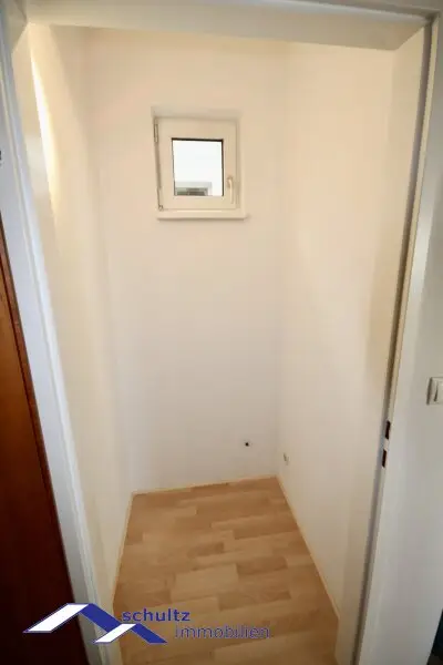 Attraktive 3-Zimmer-Dachgeschosswohnung im Zentrum von Guntramsdorf zu mieten! Überdachter Parkplatz inklusive!