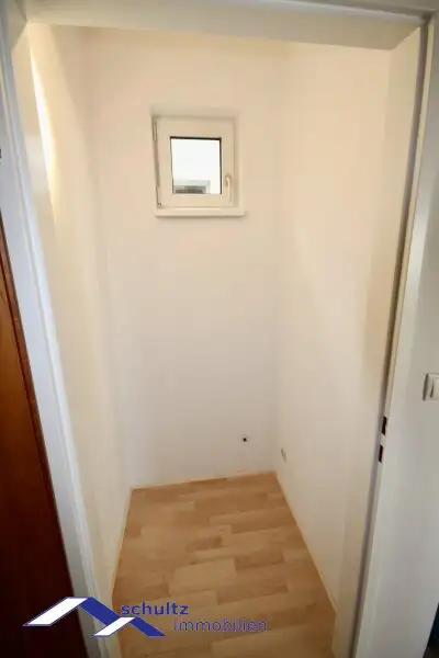 Attraktive 3-Zimmer-Dachgeschosswohnung im Zentrum von Guntramsdorf zu mieten! Überdachter Parkplatz inklusive!