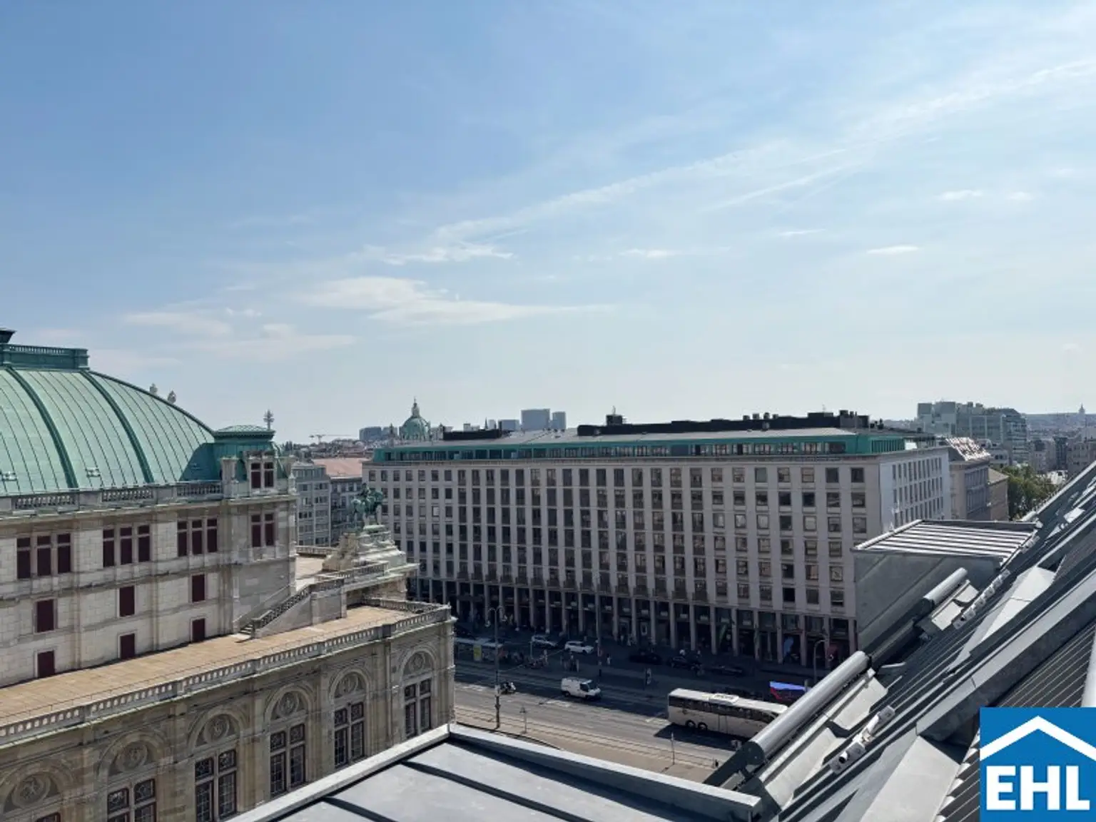 Exklusive Dachgeschoßwohnung mit Blick auf die Wiener Staatsoper!