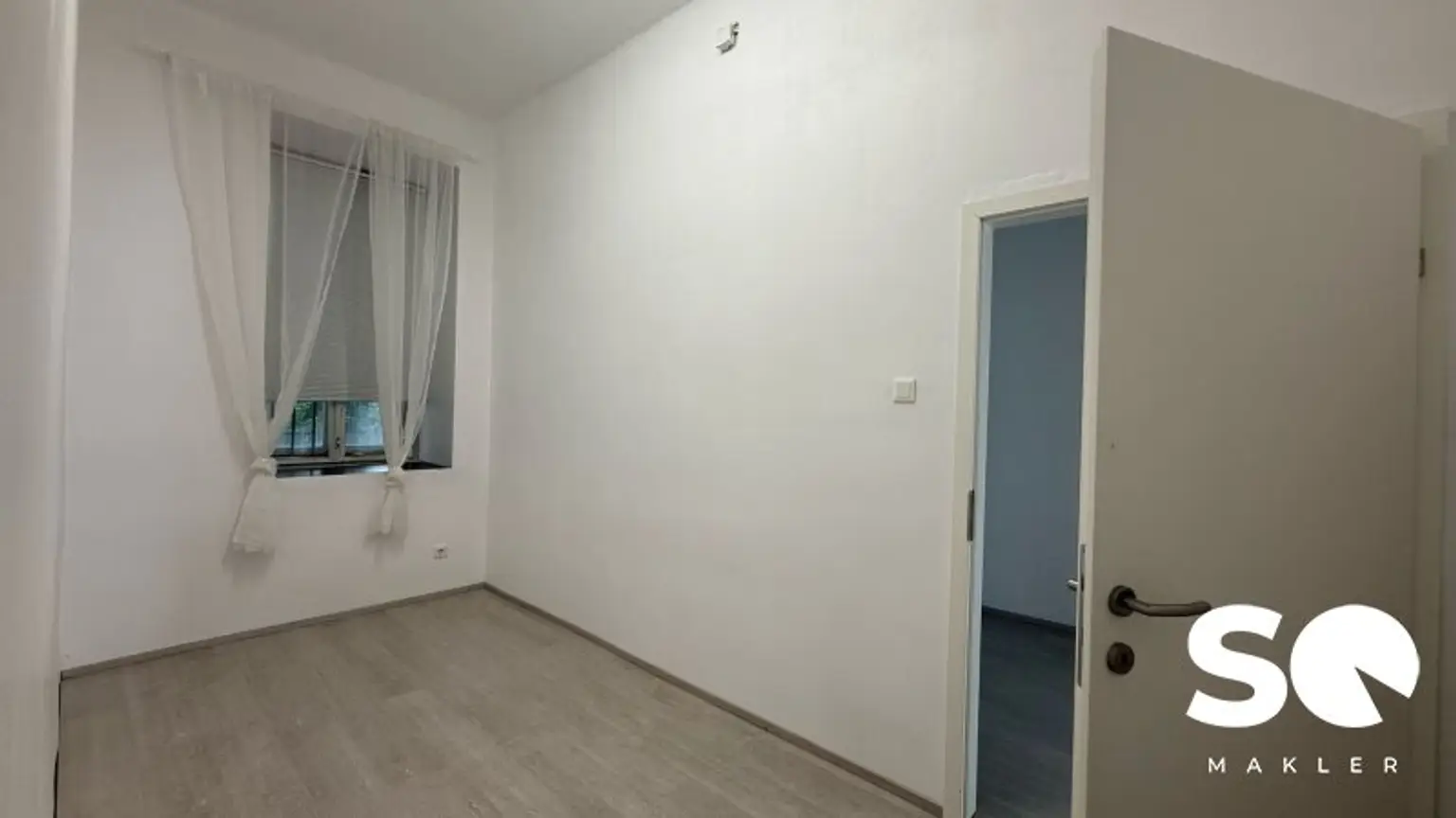 --- GESCHÄFTSLOKAL AM ALLERHEILIGENPLATZ ---