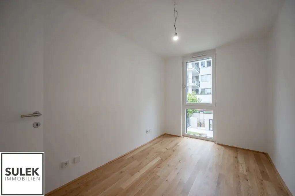 ERSTBEZUG-Townhouse: Exklusives 4-Zimmer-Townhouse mit 2 Terrassen & Tiefgaragen-Option - ab sofort