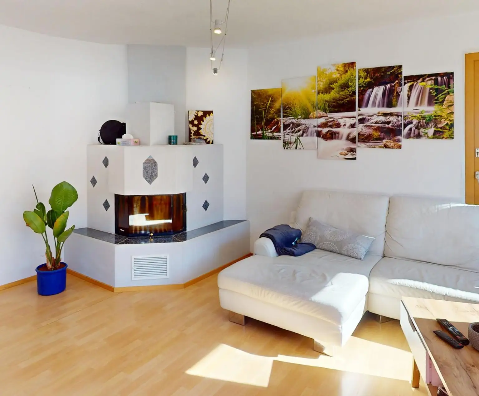 Prutz - Haus - Wohnzimmer