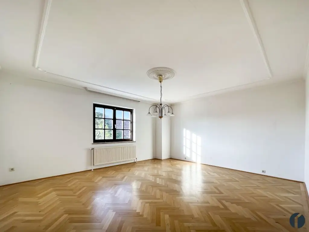 Elegantes Einfamilienhaus in Zeiselmauer mit Garten, Garage und Wellnessbereich