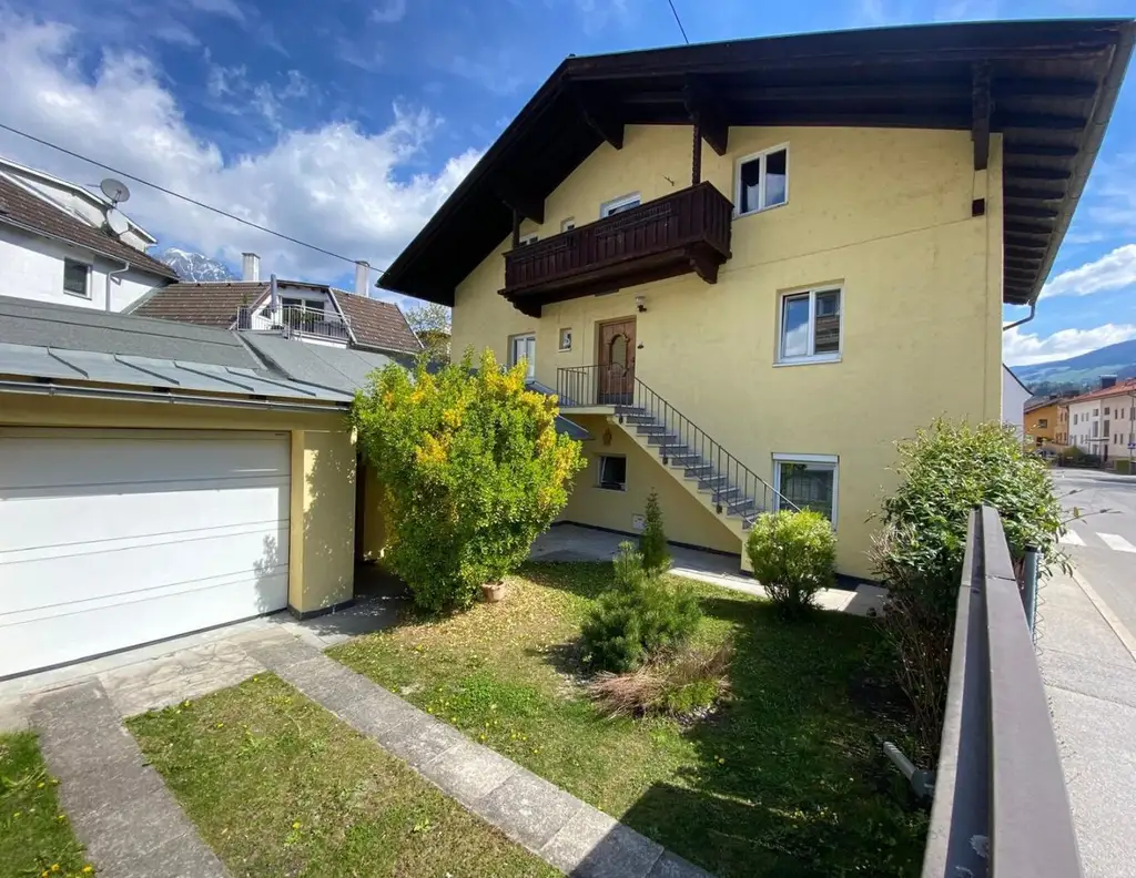 Viel Raum zum Leben | 7-Zimmer-Maisonette mit Balkon, Garten und Garage