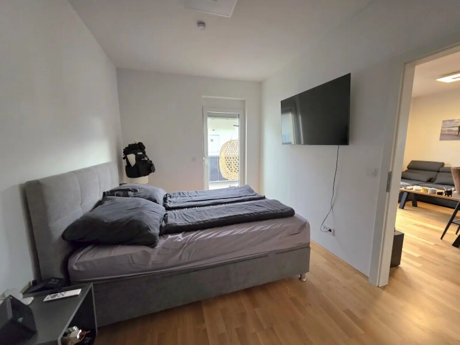 Neuwertige 3-Zimmer-Wohnung mit ruhigem Südbalkon!