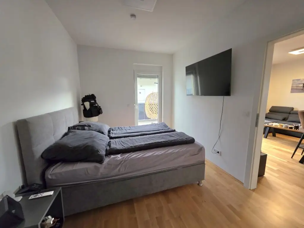 Neuwertige 3-Zimmer-Wohnung mit ruhigem Südbalkon!