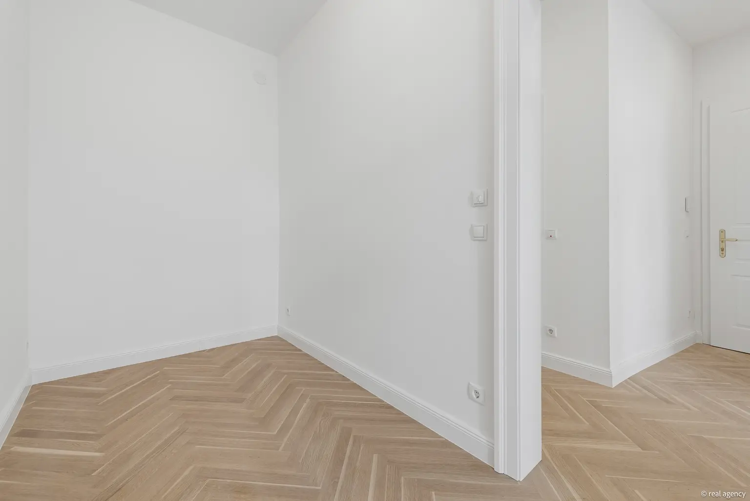 Stilvolle 2-Zimmer-Wohnung mit Loggia