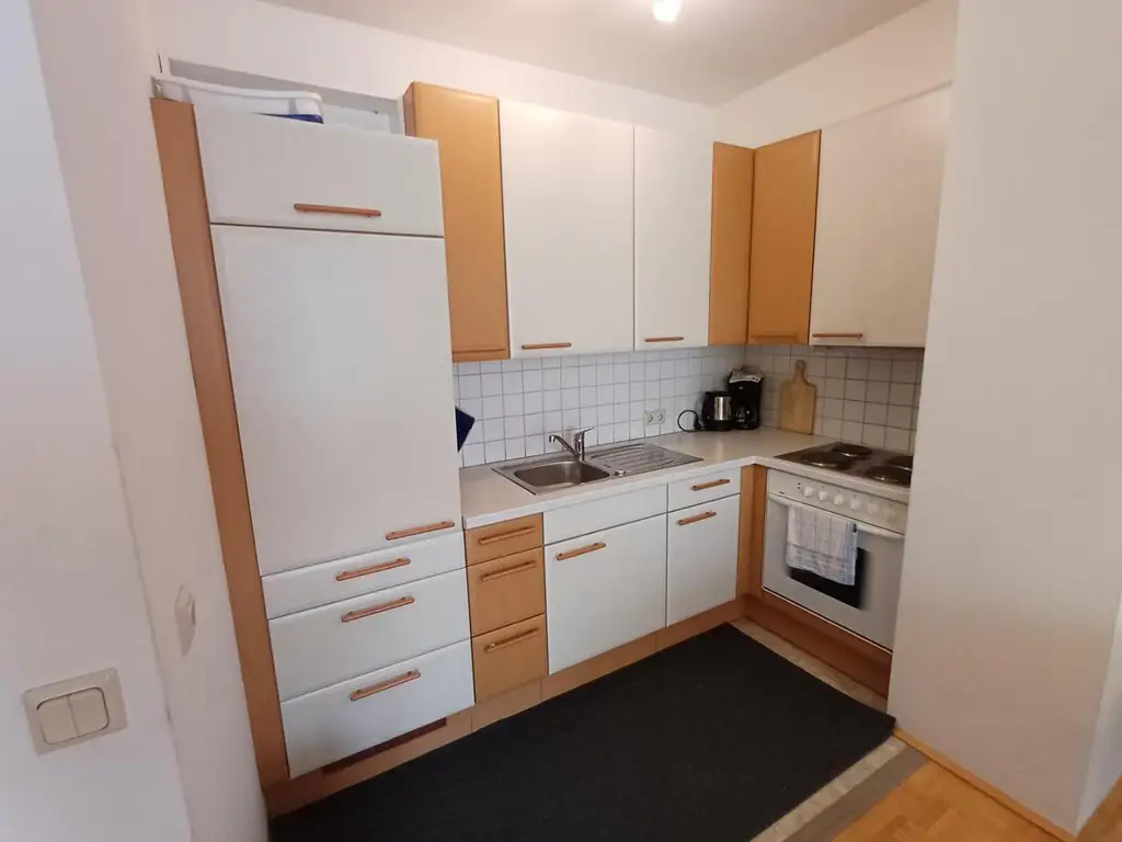 Gmunden: Äußerst gemütliche, teilmöblierte Wohnung mit Balkon im 1. OG in Seenähe!