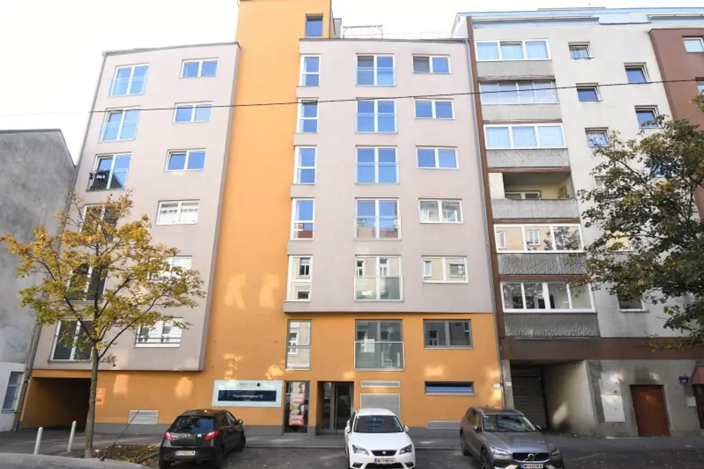 OPEN HOUSE-Besichtigung mit Einzelterminen, am Samstag, den 11.10.2025, zwischen 10:30-12.00! Pärchenhit! Zweizimmerwohnung in guter Lage in gepflegten Zustand!