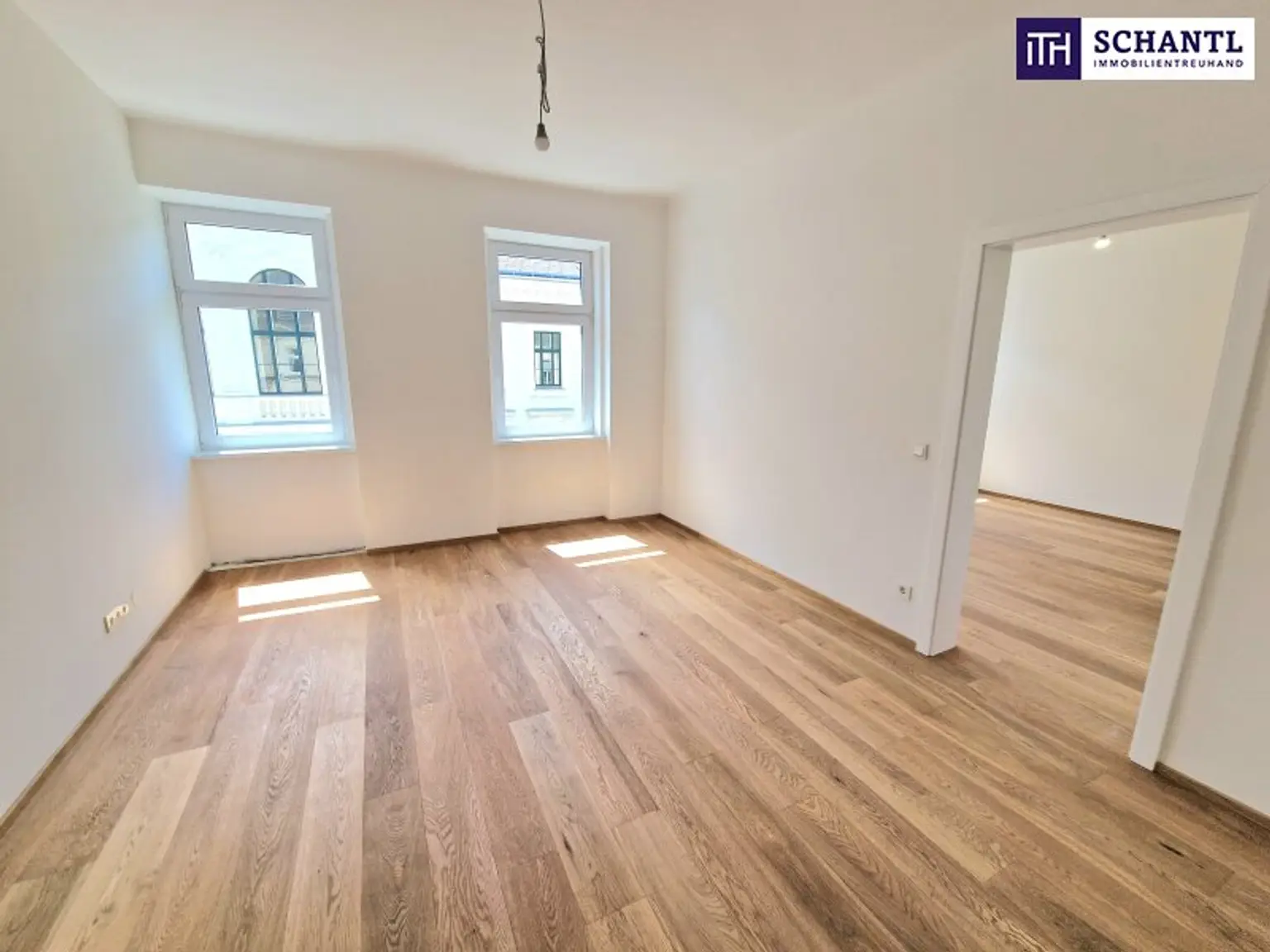Preisreduktion! Stilvoll wohnen zwischen Altbaucharme & modernem Komfort – 4-Zimmer-Traum mit Balkon, Grünblick & Top-Infrastruktur