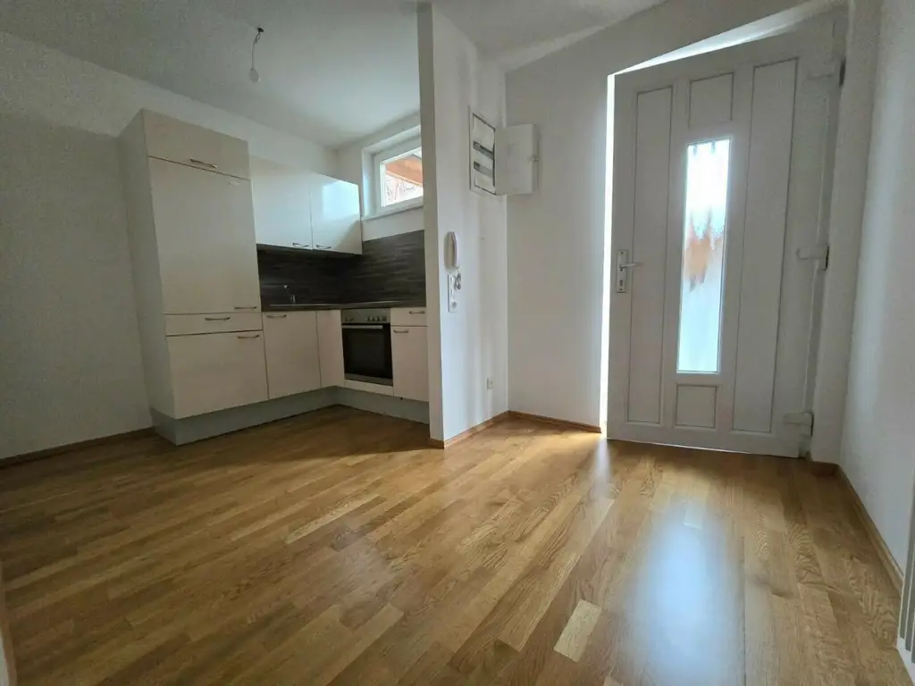 Helle und geräumige 1 Zimmer Wohnung am Südtirolerplatz!