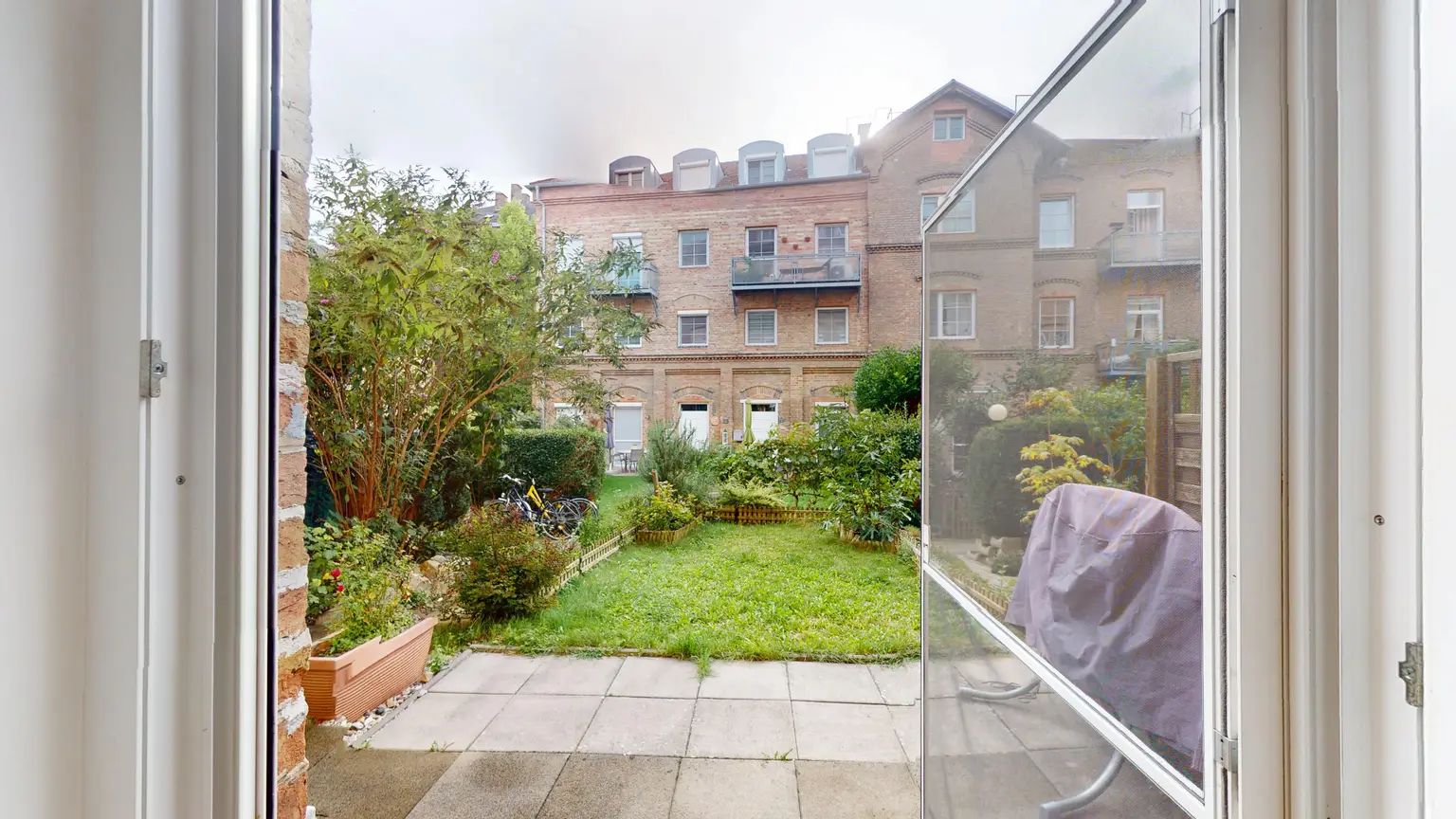 Sehr helle Maisonette-Wohnung mit Terrasse & Garten in zentraler Lage von Korneuburg – Wohnen im generalsanierten Backsteinbau