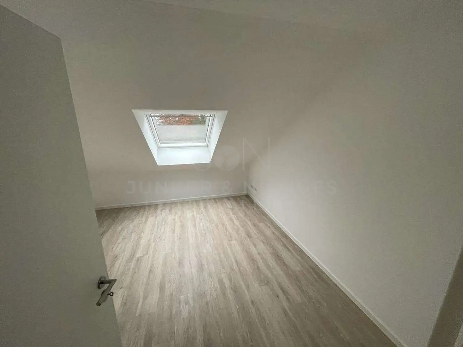 DG links Zimmer