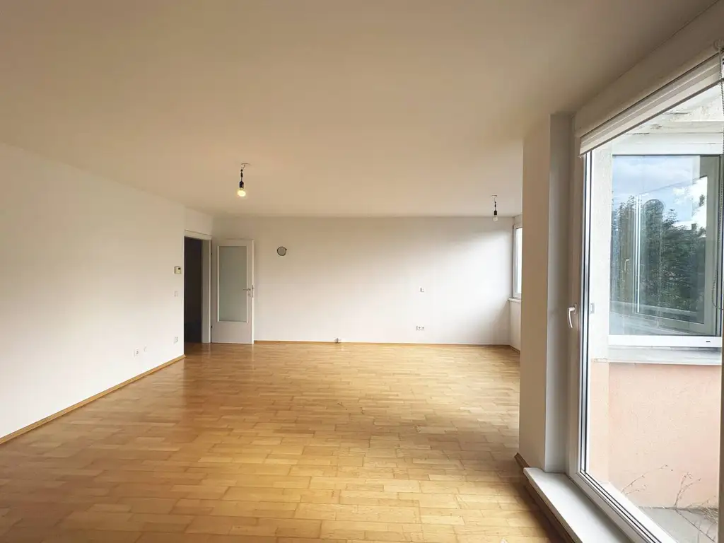 Blick is Grüne - 
Ruhige 3 Zimmer Wohnung mit Balkon