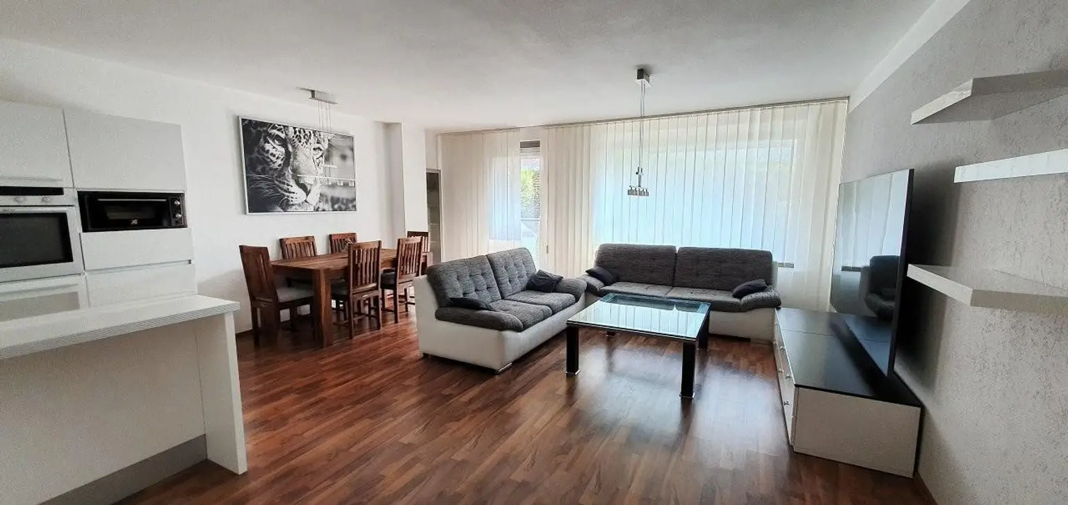 2 Wohnzimmer ETW 1220