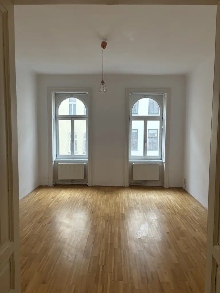 Sonniges Altbauarpartment 66 m² in Toplage 1090 Wien !
