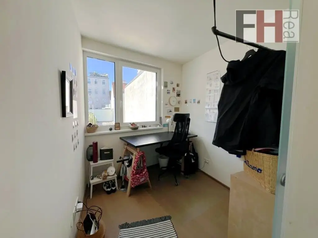Neuwertige Dachgeschossmaisonette in Mariahilfer TOP-Lage, 2,5 Zimmer, 2 Terrassen Richtung Nord/West in ruhigen Innenhof!