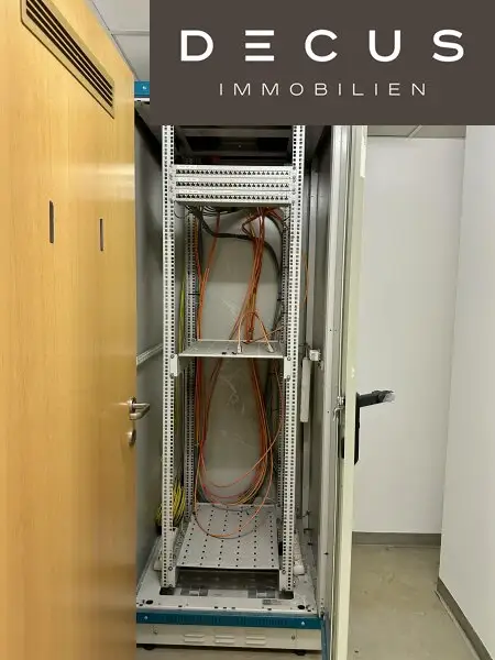 + + + ARKADENHOF + + + GEKÜHLTES BÜRO + + +  U3 Schlachthausgasse + + +