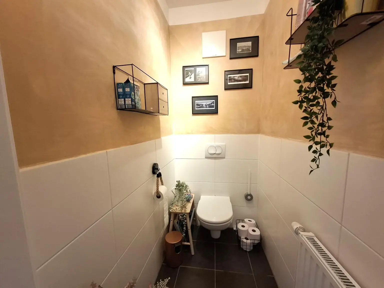 Neuwertige Doppelhaushälfte mit TOP Ausstattung in ruhiger Ortsrandlage