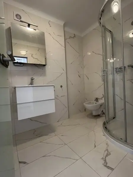 Traumhafte 2-Zimmer Wohnung mit 2 Balkonen in Mödling - Perfekt saniert und ideal gelegen!