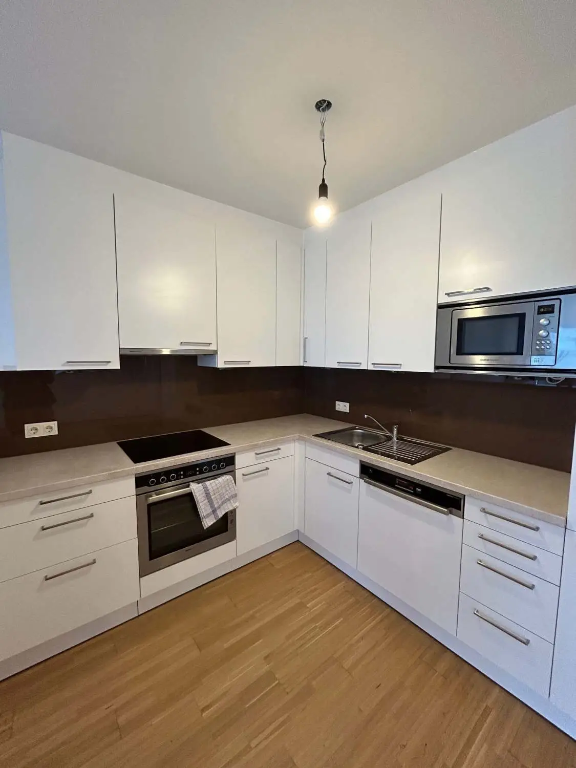 Tolle 4-Zimmer-Wohnung mit großem Balkon und Abstellplatz im 12. Bezirk