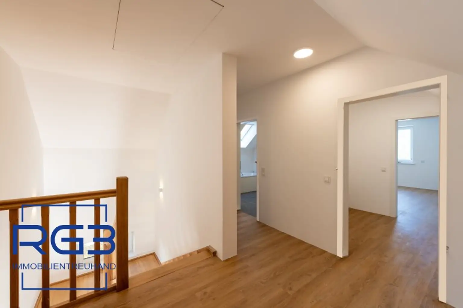 Großes Einfamilienhaus mit großem Garten # Provisionsfrei