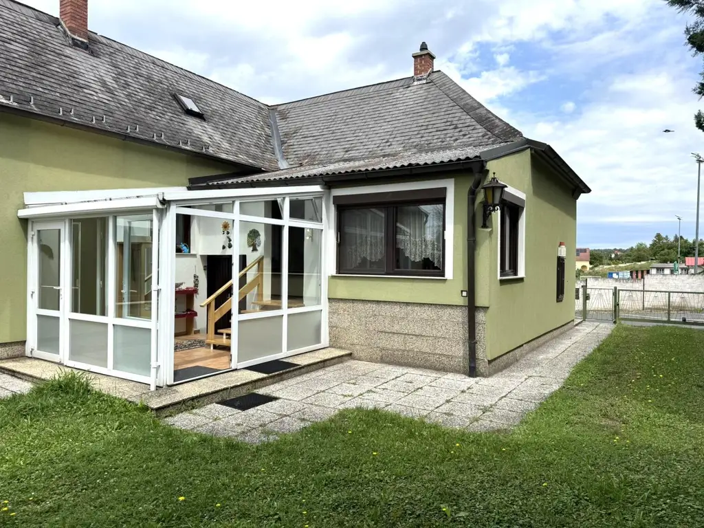 Bungalow mit 2 Wohneinheiten