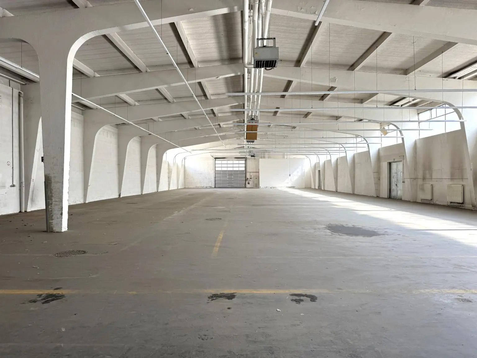 Hallenobjekt mit Büro beim Hauptbahnhof