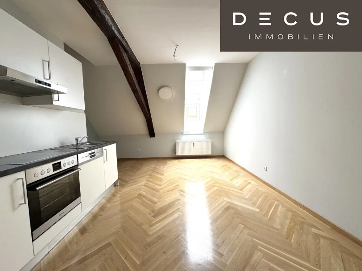 | STILVOLLE & EXKLUSIVE DACHGESCHOSSWOHNUNG IM HERZEN VON GRAZ | 2 ZIMMER-MAISONETTE | TOP LAGE