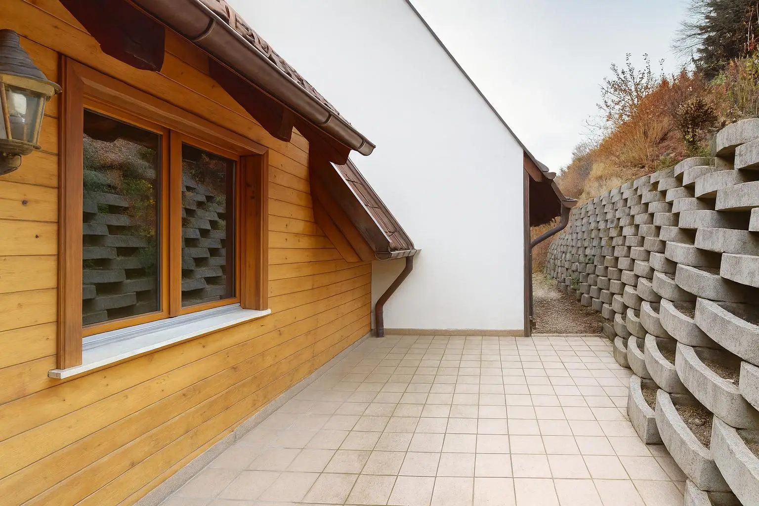 Sonnigste Lage Landecks mit traumhafter Aussicht – Haus mit viel Potenzial!