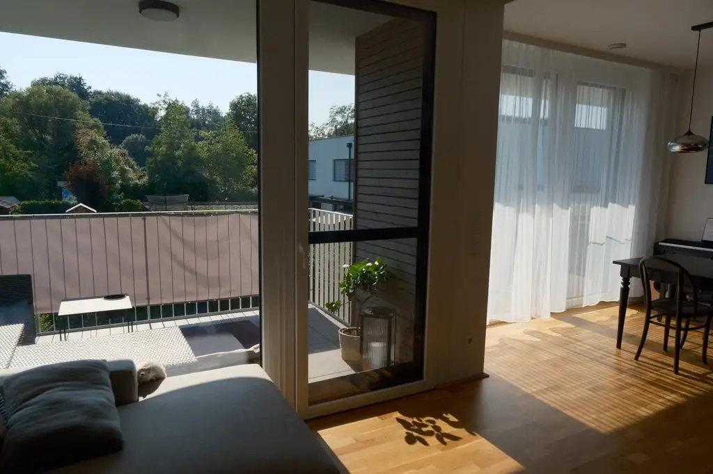 TOP Wohnung mit BALKON und Carport und Autoabstellplatz  - TOP 5
