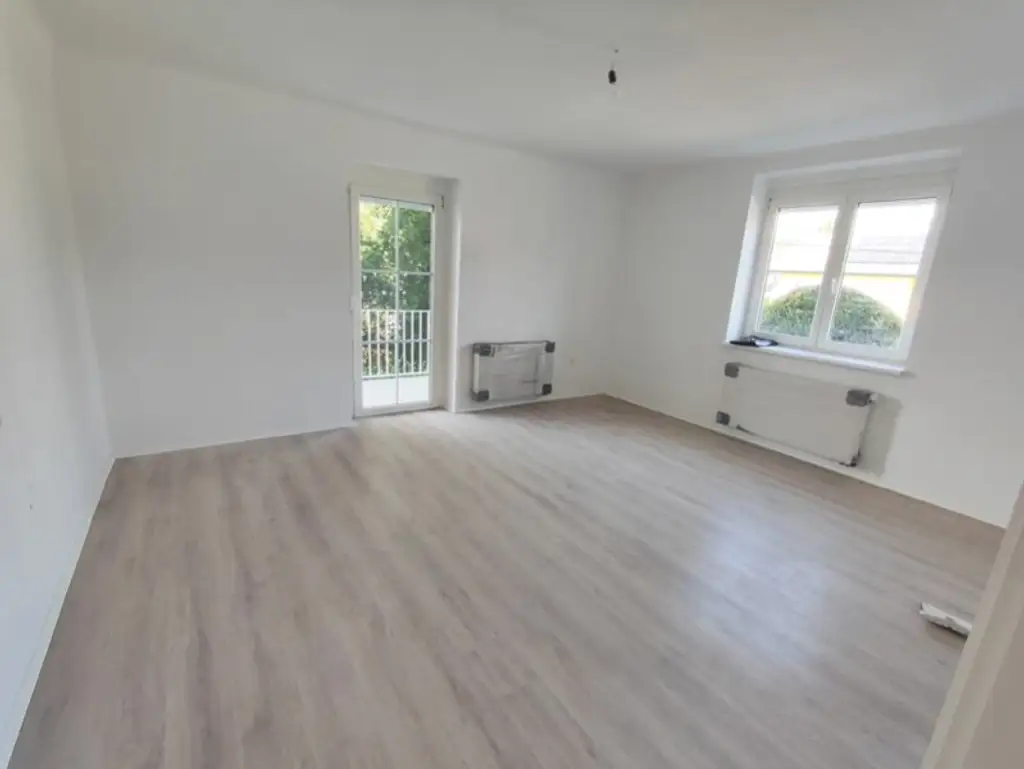 Traumhafte, frisch renovierte Eigentumswohnung mit 2 Balkonen in Siegendorf – Ihr neues Zuhause!