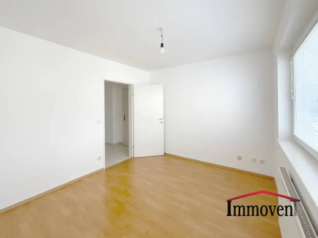 TEILWEISE HOFRUHELAGE - 2-Zimmerwohnung mit Balkon (Mietbeginn 01.02.2026)